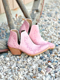 The Dixon Boot in Powder Pink