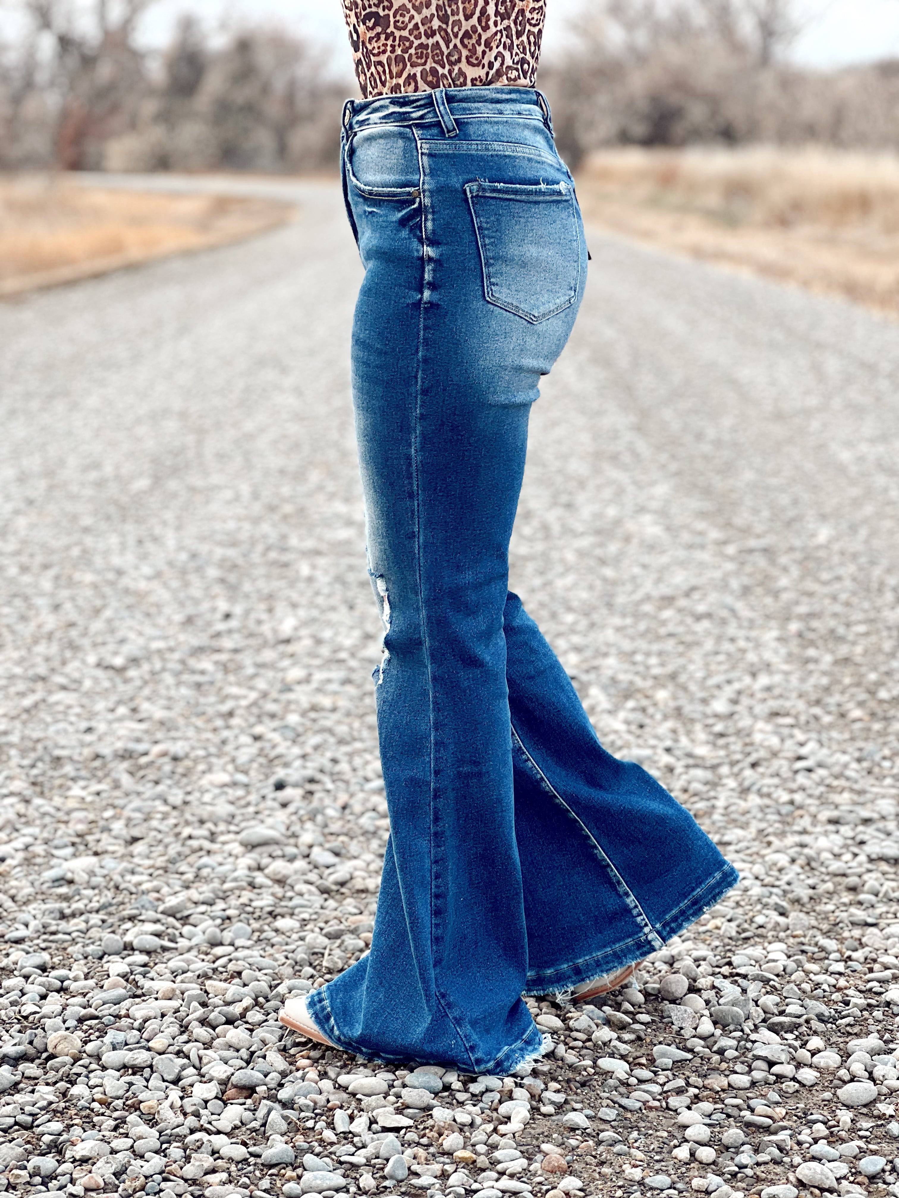 【PORTERNA】Merry washing flare jeans Nina Denim Medium Wash Flare Jeans – Moreno's Wear