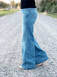 The Ultra High Rise Wide Leg Lawton Jean