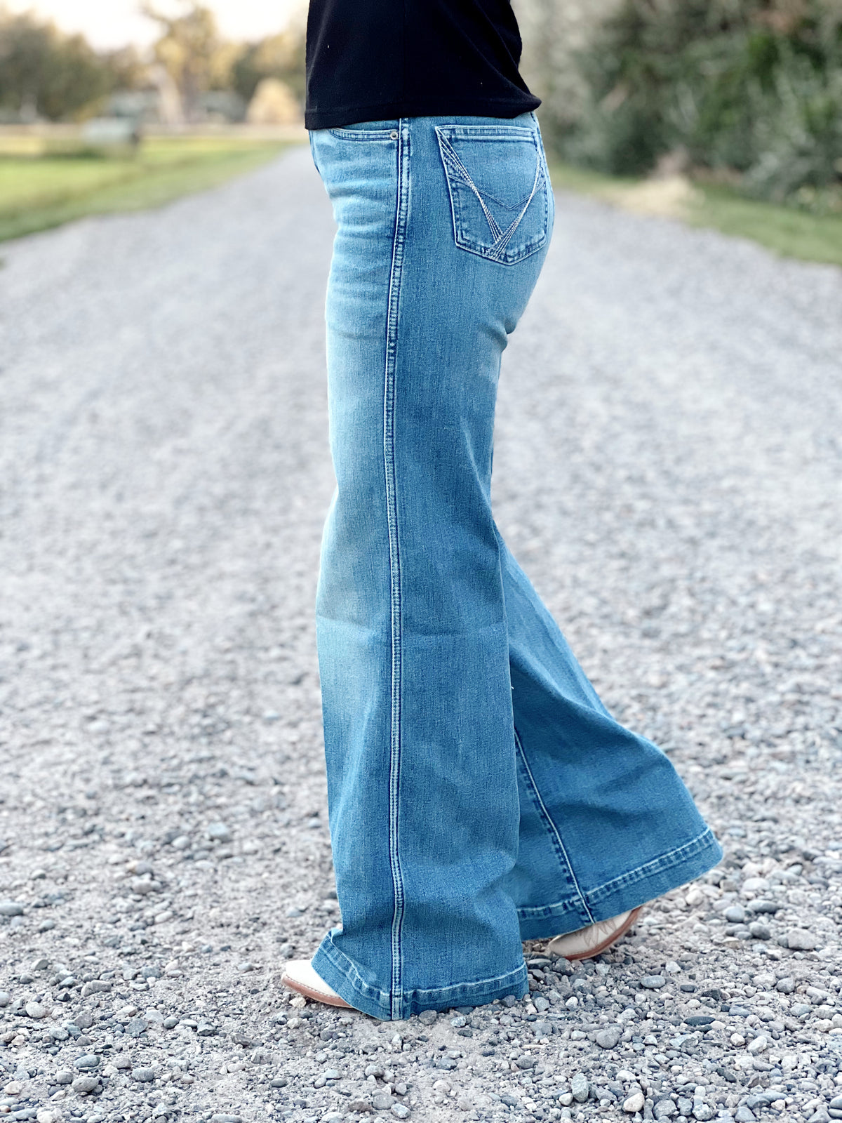 The Ultra High Rise Wide Leg Lawton Jean