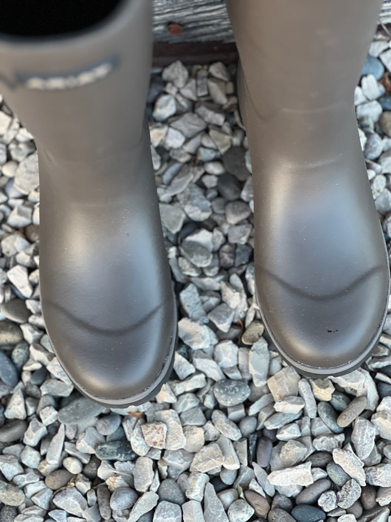 The Barn Chore Mud Boot