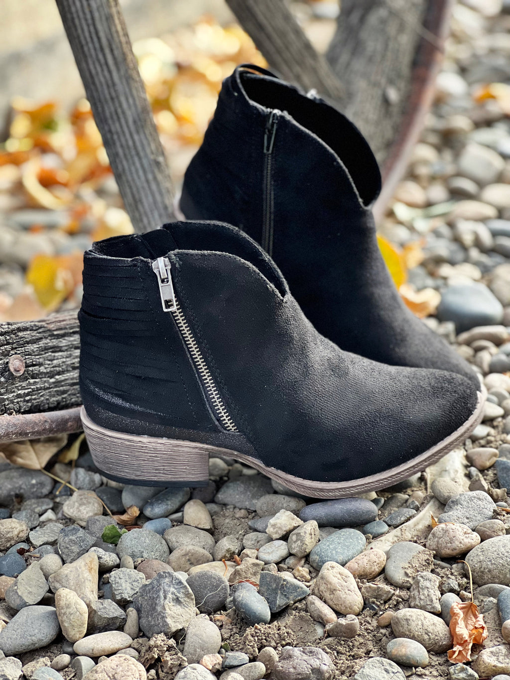 The Roundup Boot in Black